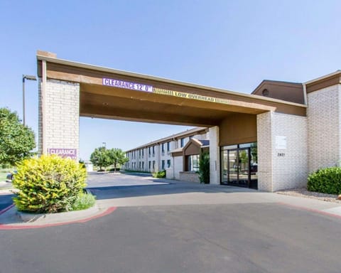 Property building, On site