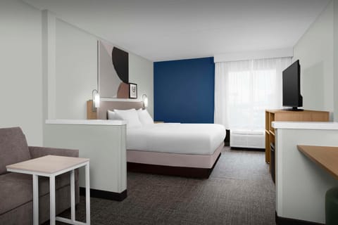 Bed, Living room, Photo of the whole room, Seating area