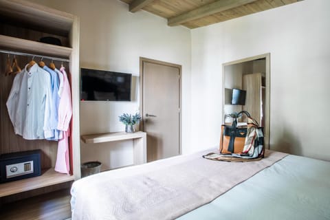 TV and multimedia, Photo of the whole room