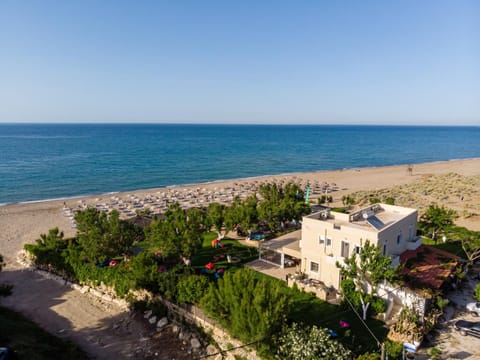 Kyma seaview Apartments, Episkopi beach Rethymno Apartment in Crete