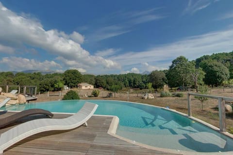 Les Hauts de Cavanello Bed and Breakfast in Zonza