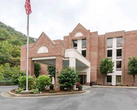Property building, On site