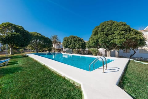 Garden, Swimming pool