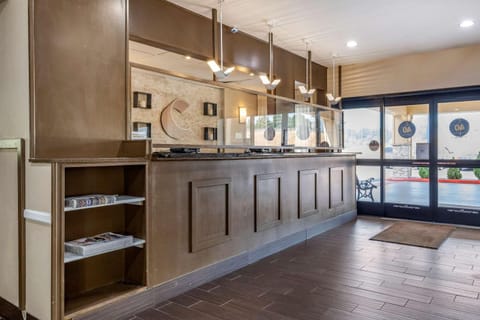 Lobby or reception, On site