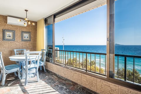 Day, Natural landscape, View (from property/room), Living room, Dining area, Beach, Sea view, air conditioner