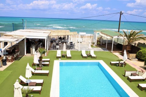 Facade/entrance, Bird's eye view, Garden, Garden, Balcony/Terrace, Beach, Swimming pool, Swimming pool