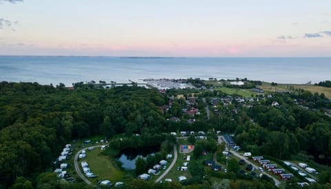 Neighbourhood, Bird's eye view