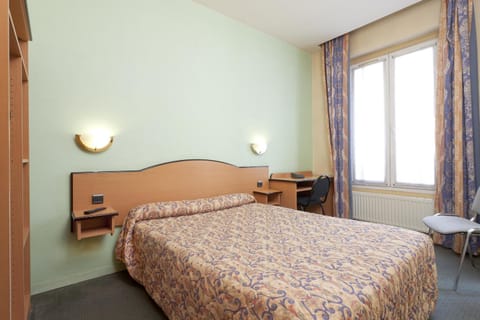 Day, Photo of the whole room
