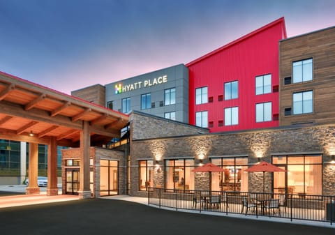 Property building, Facade/entrance