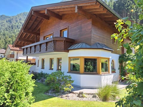 Apartments Weißstein Apartment in Tyrol