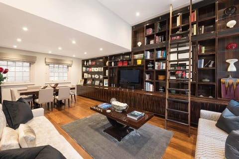 Library, TV and multimedia, Living room, Seating area, Dining area