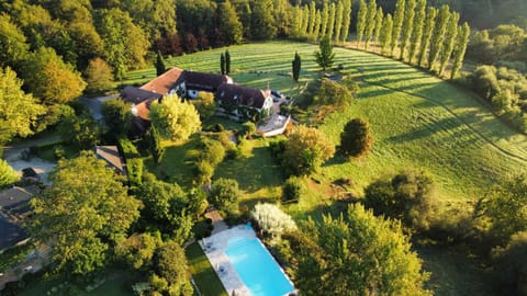 Property building, Spring, Natural landscape, Bird's eye view, Garden, Garden view, Pool view, Swimming pool