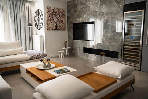 TV and multimedia, Seating area