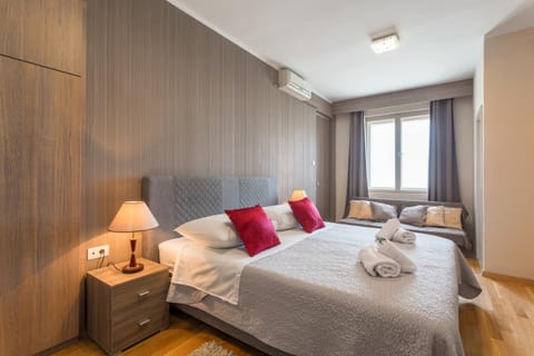 Bed, Day, Summer, Other, Other, Photo of the whole room, Decorative detail, Decorative detail, Bedroom, On site