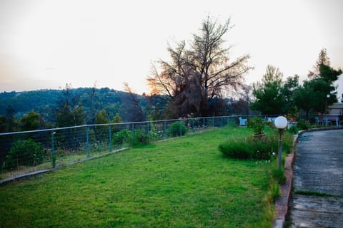 Natural landscape, Balcony/Terrace, Garden view