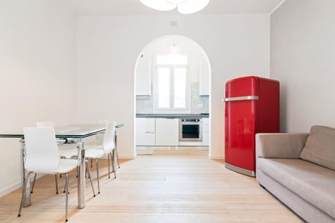 Kitchen or kitchenette, Living room, Dining area