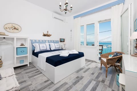 Bedroom, Sea view