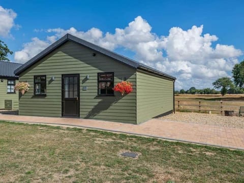 Cabin Hideaways Cabin in Broadland District