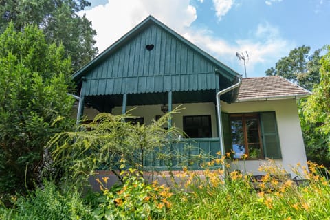 Property building, Spring, Summer, Garden, Garden view