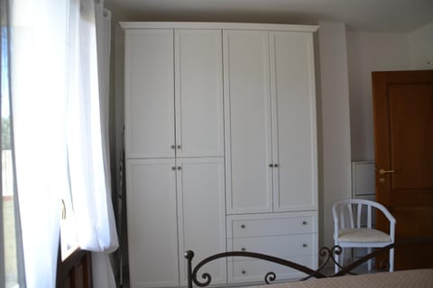 Bedroom, wardrobe