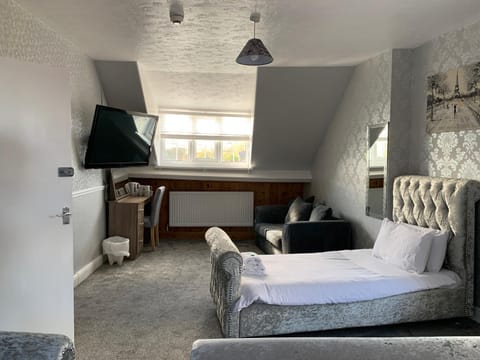 TV and multimedia, towels