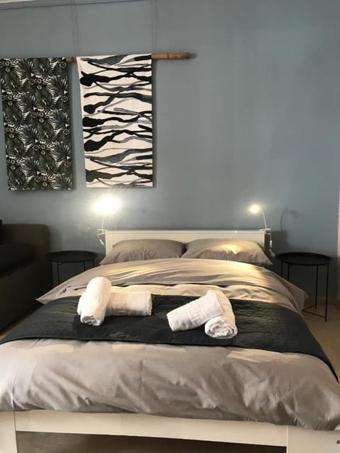 Bed, Decorative detail