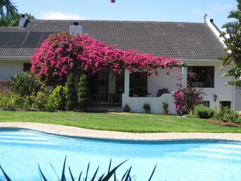 Facade/entrance, Swimming pool, Swimming pool