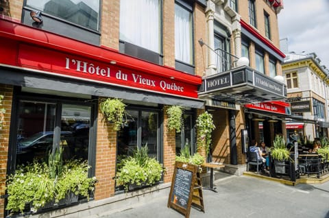 Restaurant/places to eat, Facade/entrance, Property logo or sign