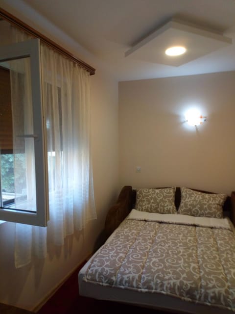 Guest House Green view Bed and Breakfast in Serbia
