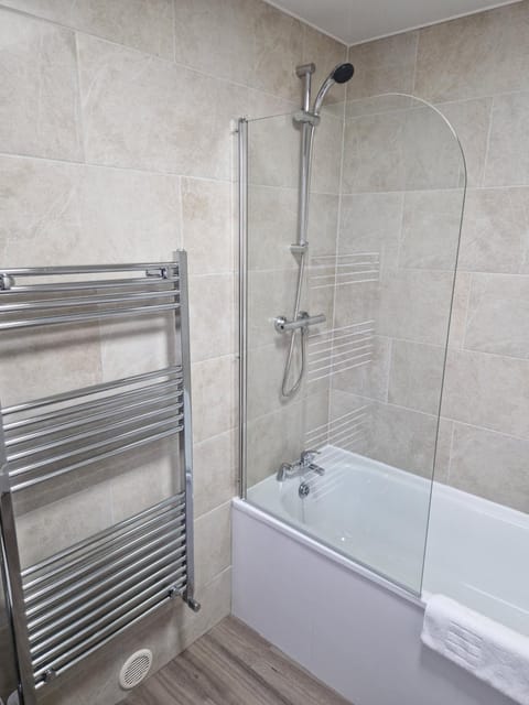 Birtley's Diamond 3 bed Apt, sleeps 6 Guests Apartment in Metropolitan Borough of Gateshead