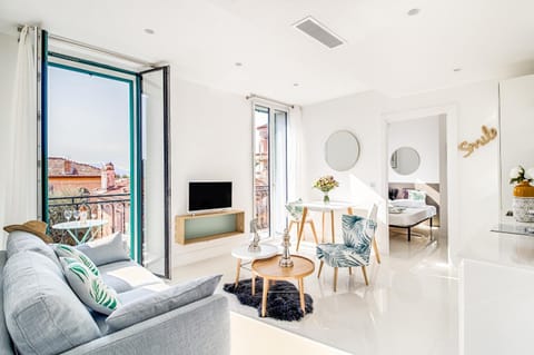 NEW ! SEA VIEW Design + Balcony 203 Apartment in Villefranche-sur-Mer