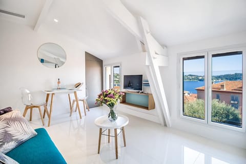 NEW ! SEA VIEW Design + Balcony 203 Apartment in Villefranche-sur-Mer
