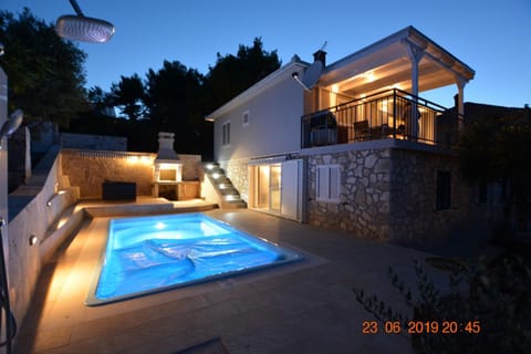 Solarium, Swimming pool