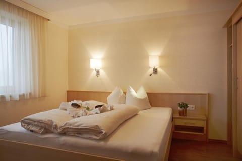 Day, Photo of the whole room