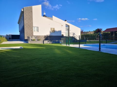Garden, Swimming pool