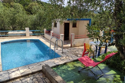 Swimming pool, Location, children, Family