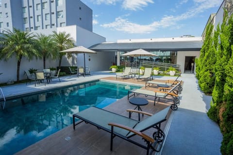Pool view, Swimming pool, sunbed