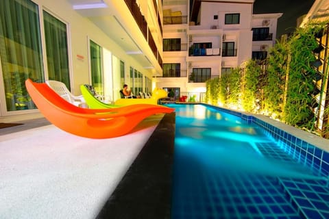 Pool view, Swimming pool