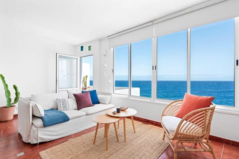 Natural landscape, Balcony/Terrace, Living room, Sea view