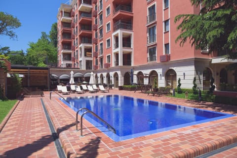 Pool view, Swimming pool
