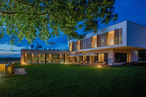 Property building, Patio, Nearby landmark, Staff, Restaurant/places to eat, Restaurant/places to eat, Facade/entrance, Spring, Property logo or sign, Neighbourhood, Natural landscape, Bird's eye view, Winter, Summer, BBQ facilities, Place of worship, Children play ground, Garden, Balcony/Terrace, Fitness centre/facilities, Fitness centre/facilities, Banquet/Function facilities, Beach, Aqua park, Animals, Autumn, On site, Text overlay, Pets, Garden view, Landmark view, Pool view, Sea view, Area and facilities, Supermarket/grocery shop, Shopping Area, Swimming pool, Entertainment, Drinks, Alcoholic drinks, Non alcoholic drinks, Seasons, Family, Facility for disabled guests