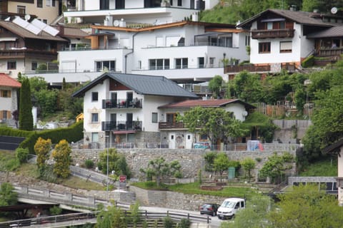 Panorama Appartements Mora - 3 Edelweiß Superior Apartment in Tyrol