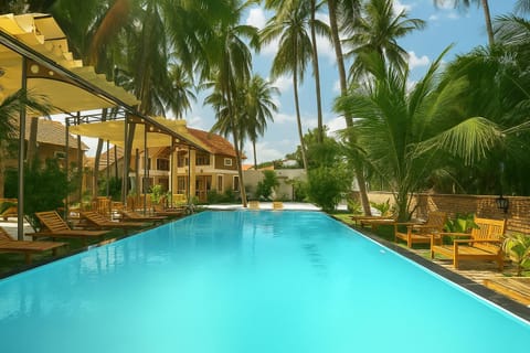 View (from property/room), View (from property/room), Swimming pool, sunbed