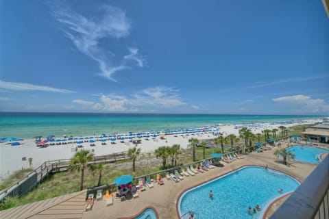 Cozy Condominium with Astonishing View from Spacious Balcony - Unit 0401 Apartment in Upper Grand Lagoon