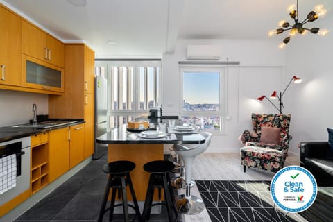 Kitchen or kitchenette, Living room, Dining area