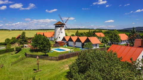 Property building, Restaurant/places to eat, Swimming pool