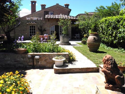 Casa di Leo with pool House in Tuscany