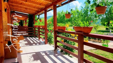 La Podul Gornii Campground/ 
RV Resort in Serbia