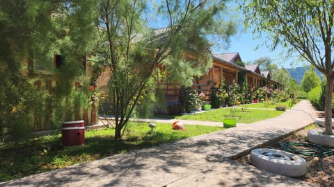 La Podul Gornii Campground/ 
RV Resort in Serbia