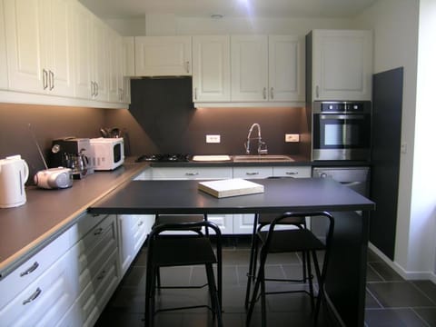 Maison rénovée proche forêt Tronçais, animaux admis - FR-1-489-128 House in Centre-Val de Loire